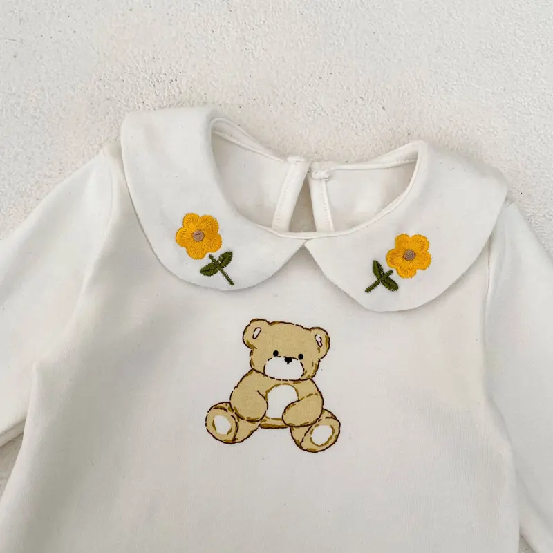Autumn new baby clothing, 0-3 year old female baby, flower small collar teddy bear base T-shirt