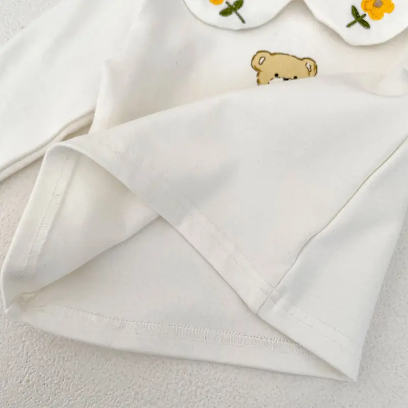 Autumn new baby clothing, 0-3 year old female baby, flower small collar teddy bear base T-shirt