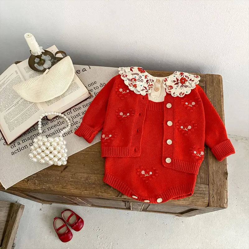 Autumn new baby clothing, 0-3 year old female baby red heart flower embroidered long sleeved knitted sweater jumpsuit
