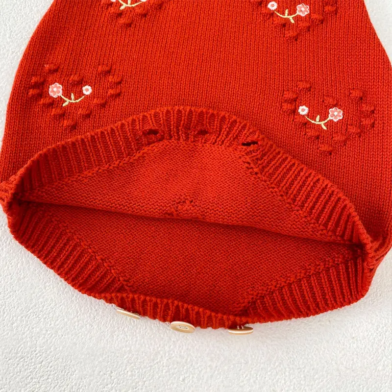 Autumn new baby clothing, 0-3 year old female baby red heart flower embroidered long sleeved knitted sweater jumpsuit