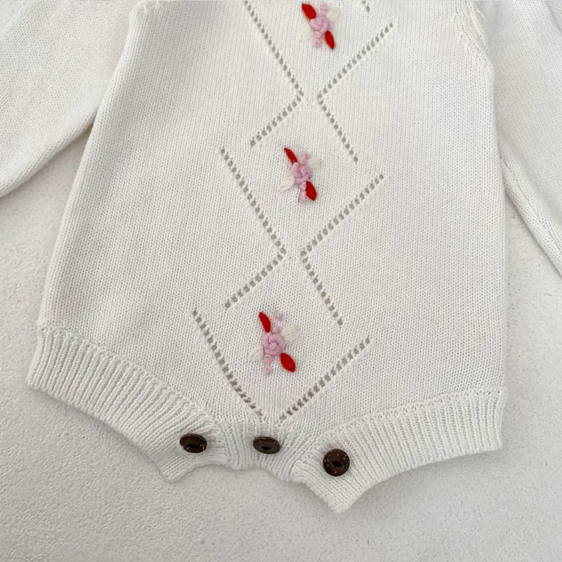 New autumn baby clothing, 0-3 year old female baby, embroidered hollow knitted sweater jumpsuit, crawling suit