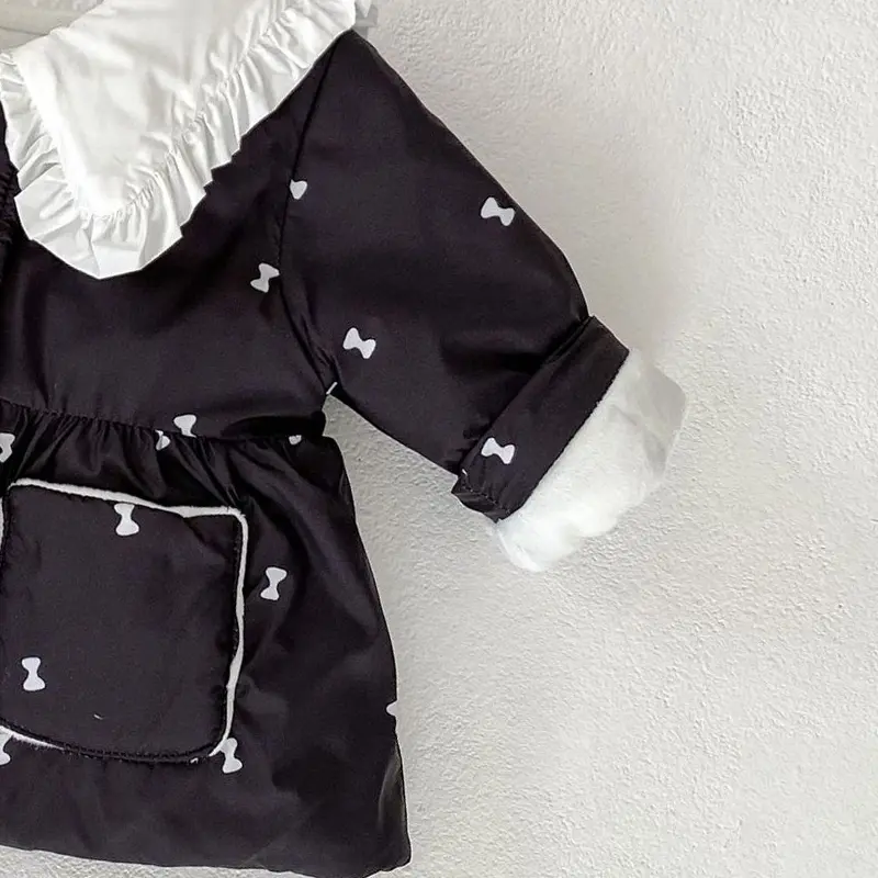Winter new baby clothing, 0-3 year old female baby with thick velvet and butterfly printed cotton collar jacket