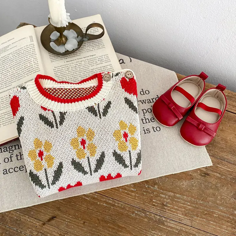 New autumn baby clothing, 0-3 year old female baby, pure cotton sweater, tulip knit, khaki, crawling clothes