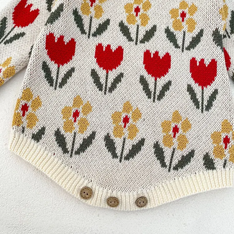 New autumn baby clothing, 0-3 year old female baby, pure cotton sweater, tulip knit, khaki, crawling clothes