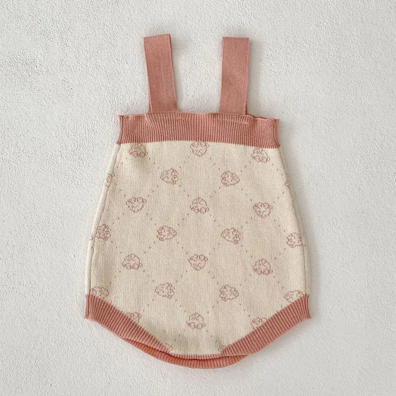 Spring and Autumn New Baby Clothing, 0-3 Year Old Female Baby, Small Bear Head Jacquard Knitted jumpsuit