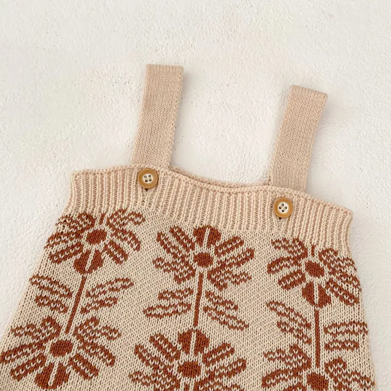 New autumn baby clothing, 0-3 year old female baby, small flower jacquard knitted sweater jumpsuit, crawling suit
