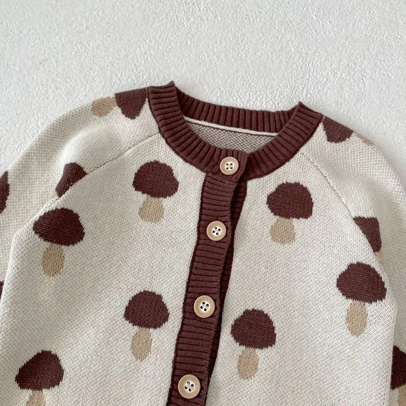 New autumn baby clothing, 0-3 year old female baby, all cotton knitted sweater mushroom jacquard