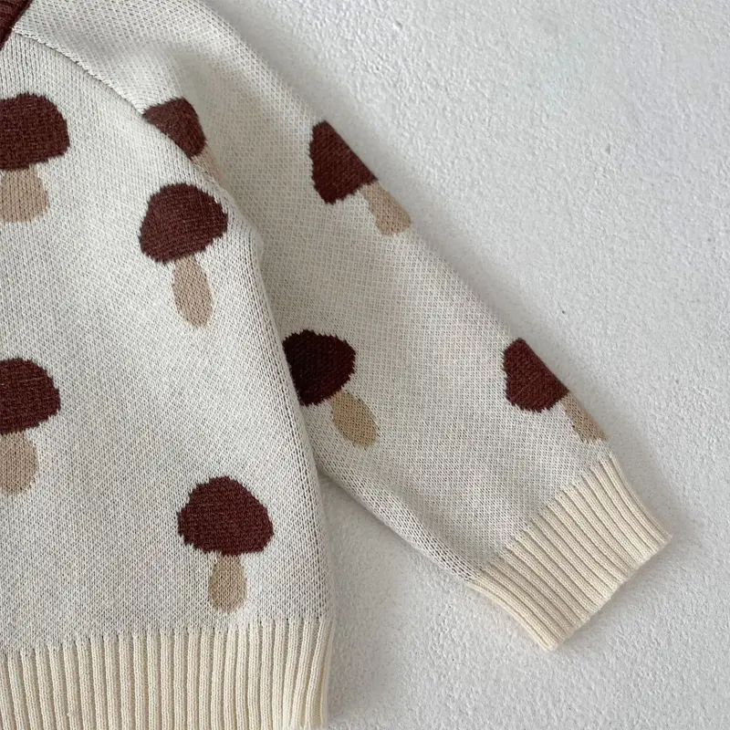 New autumn baby clothing, 0-3 year old female baby, all cotton knitted sweater mushroom jacquard