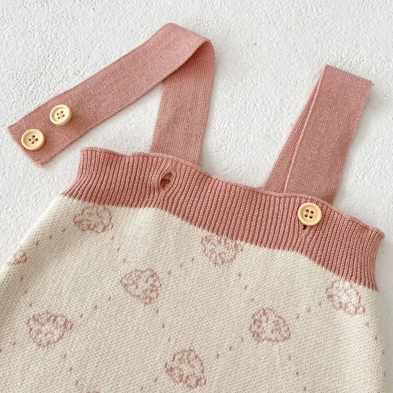 Spring and Autumn New Baby Clothing, 0-3 Year Old Female Baby, Small Bear Head Jacquard Knitted jumpsuit