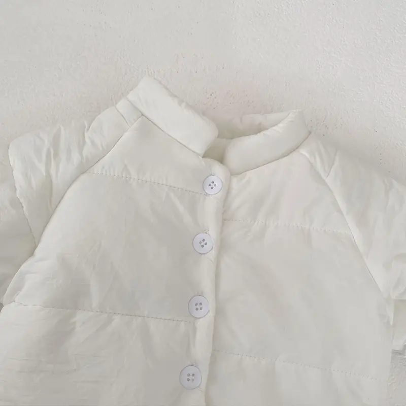 Winter new baby clothing, 0-3 year old female baby, black fungus edge splicing sleeve clip cotton thick coat