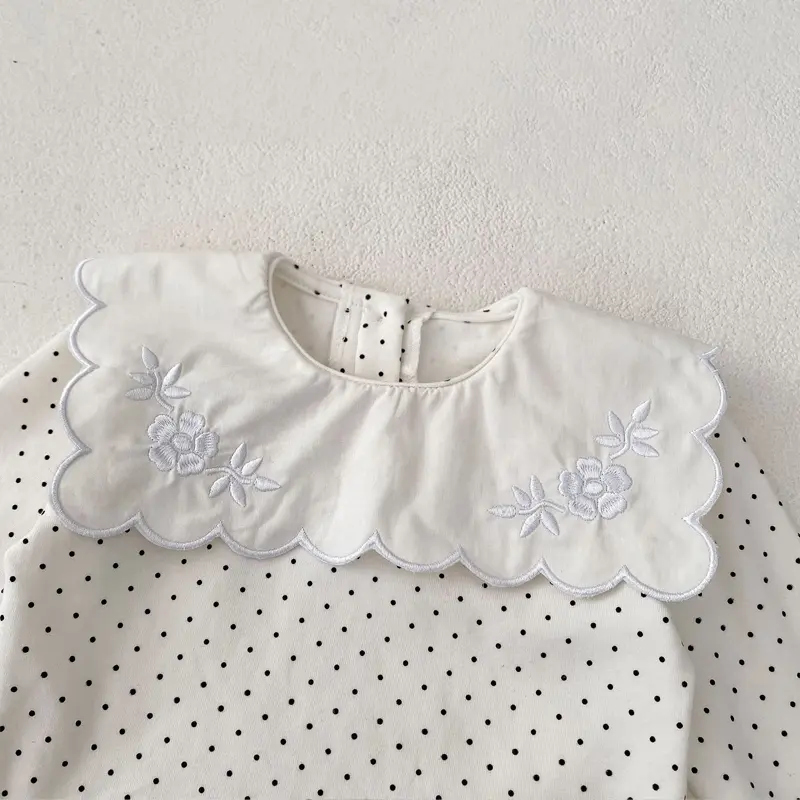 New autumn baby clothing, 0-3 year old female baby, embroidered big collar base T-shirt