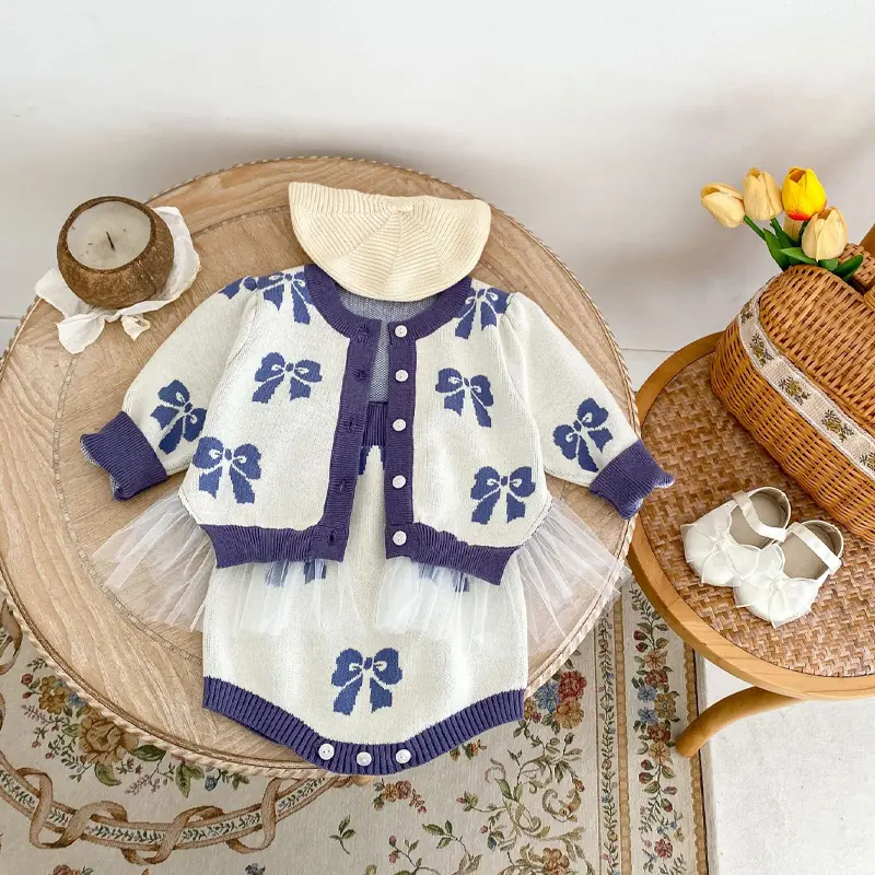 New autumn baby clothing, 0-3 year old female baby, butterfly knot mesh jacquard knitted sweater jacket