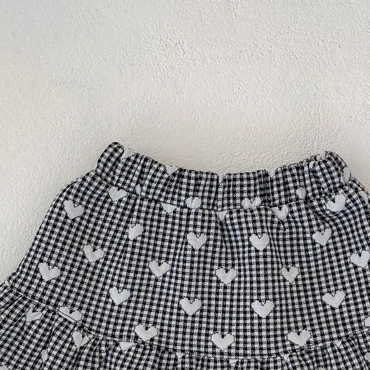 Instagram Spring and Autumn New Fashion Versatile Set for Infants and Girls, Checkered Heart Jacquard Coat+A-line Short Skirt 2-