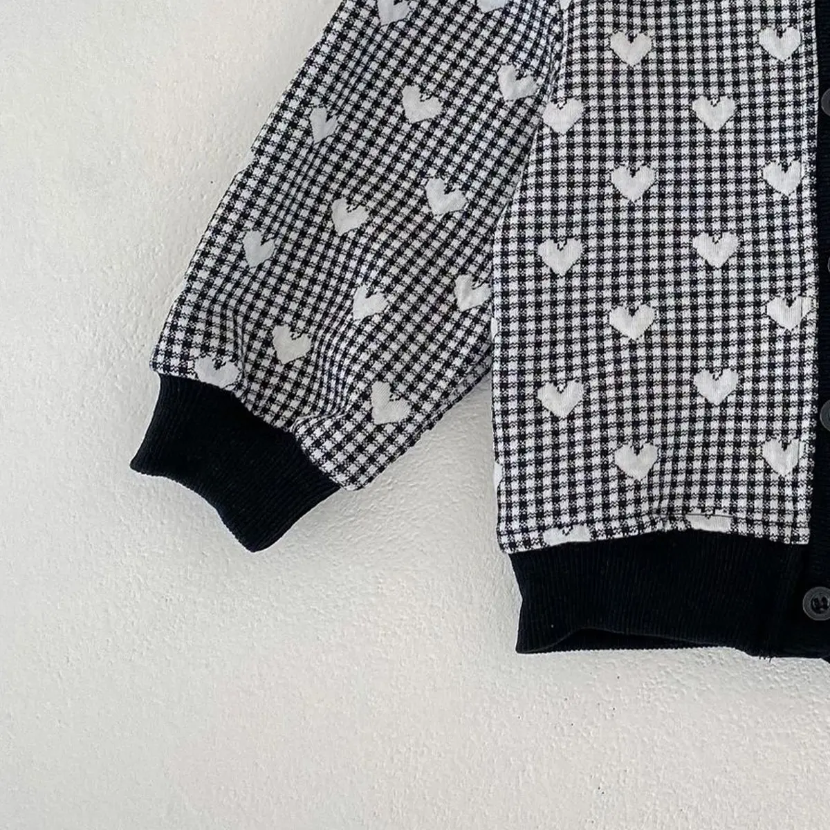 Instagram Spring and Autumn New Fashion Versatile Set for Infants and Girls, Checkered Heart Jacquard Coat+A-line Short Skirt 2-