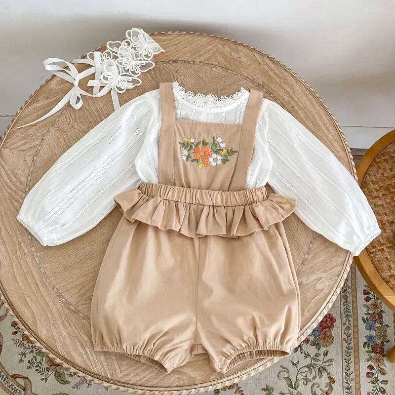 Autumn new baby clothing, 0-3 year old female baby jacquard long sleeved versatile top