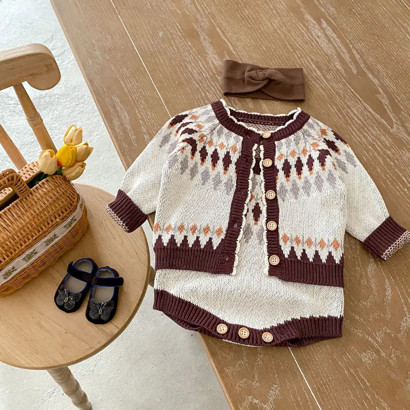 Spring and Autumn New Baby Clothing, 0-3 Year Old Female Baby, Lingge Jacquard Knitted Sweater Coat