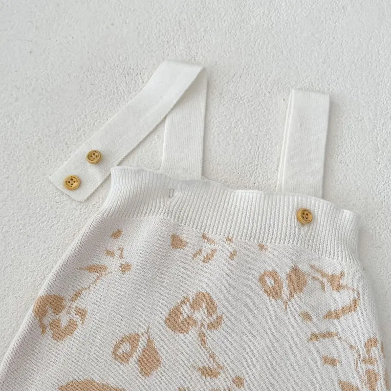 Autumn new baby clothing, 0-3 year old female baby branch and leaf jacquard suspender knitted sweater jumpsuit