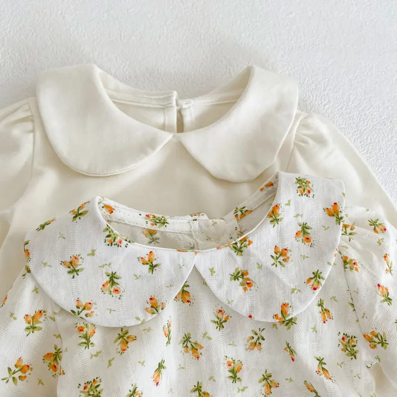 New autumn baby clothing, 0-3 year old baby girl doll neck solid color long sleeved top with a base, T-shirt