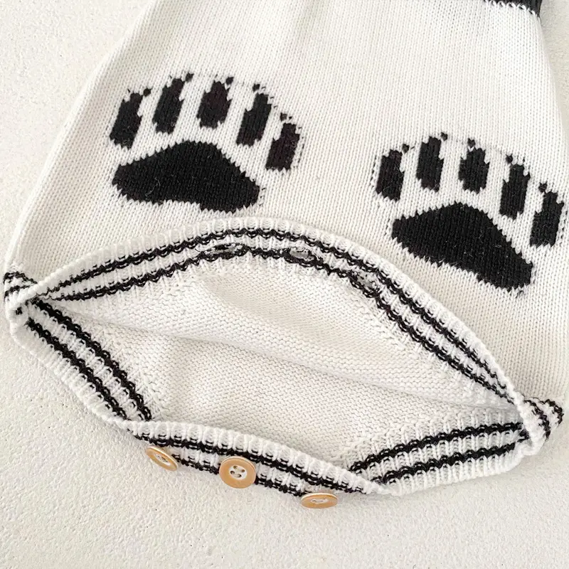 New autumn baby clothing, 0-3 year old female baby, panda jacquard knitted jumpsuit and climbing suit
