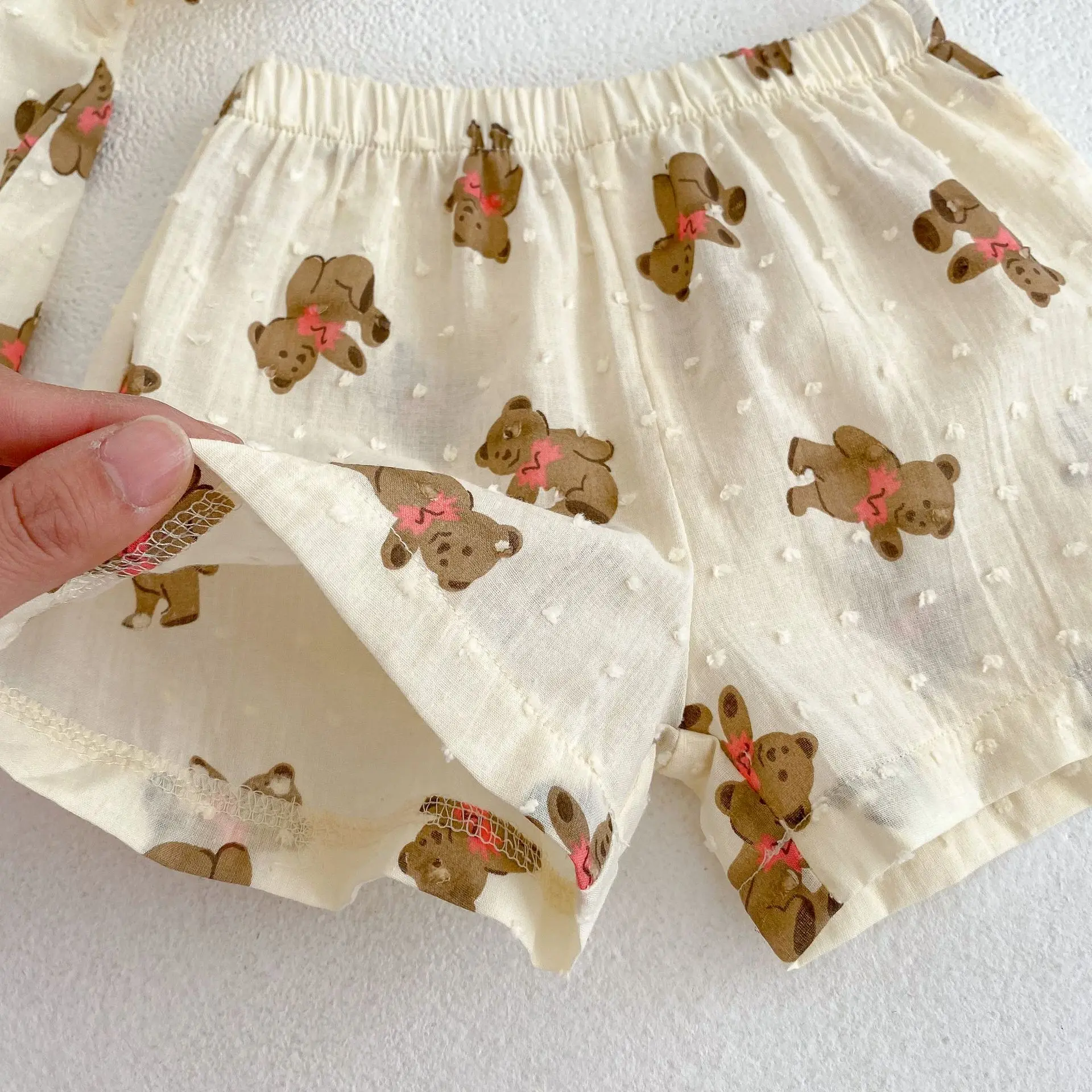 Instagram Summer New 0-3 Year Old Boys and Girls Fashion Versatile Set Infant Bear Printed Scissor Craft Top+2-piece Flat Corner