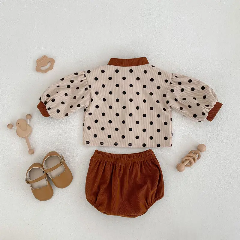 Spring new baby clothing, 0-3 year old boys and girls dot printed long sleeved cardigan jacket+short pants two-piece set