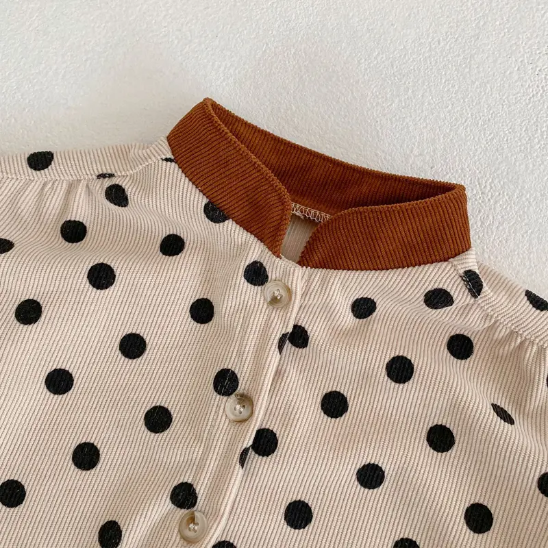 Spring new baby clothing, 0-3 year old boys and girls dot printed long sleeved cardigan jacket+short pants two-piece set