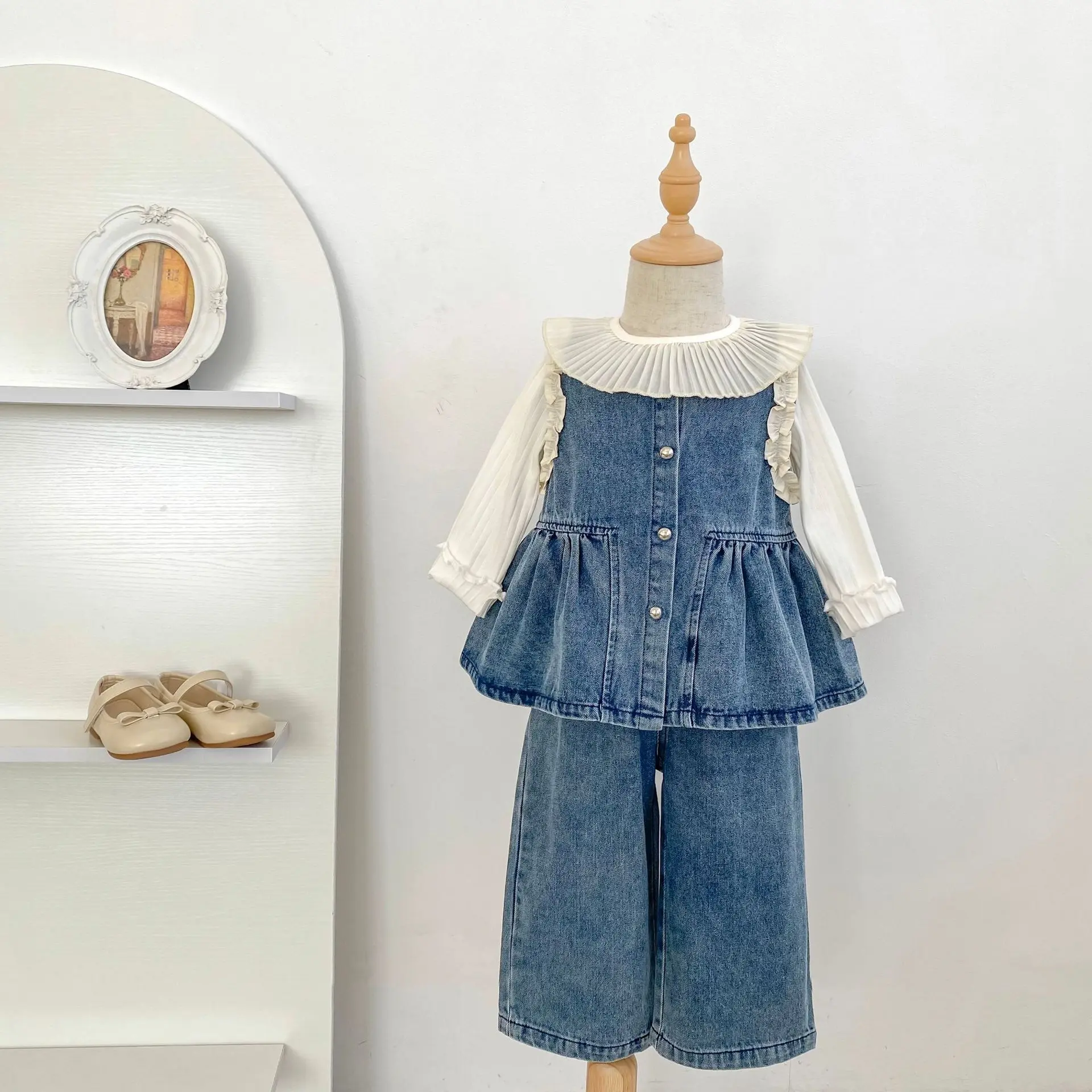 New autumn clothing for babies aged 0-3, loose straight leg denim pants for baby  boys and baby girls, only selling pants