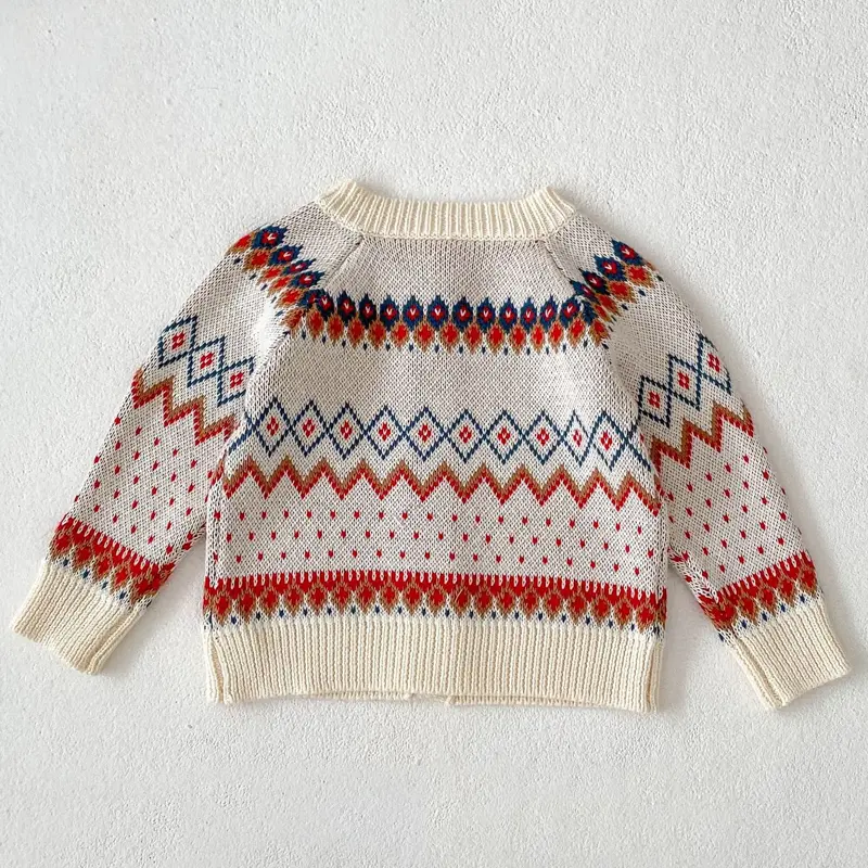Autumn new baby clothing, 0.3 year old female baby jacquard knitted long sleeved sweater jacket
