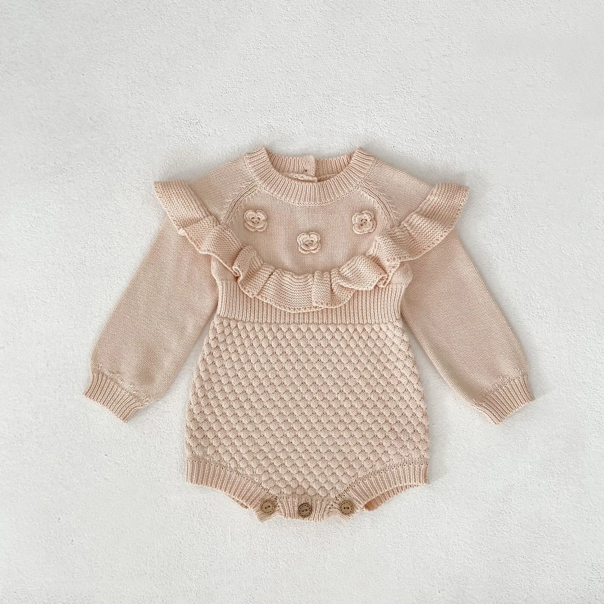 New autumn clothing for infants aged 0-3, handmade crochet pineapple grid knitted long sleeved jumpsuit for baby girls