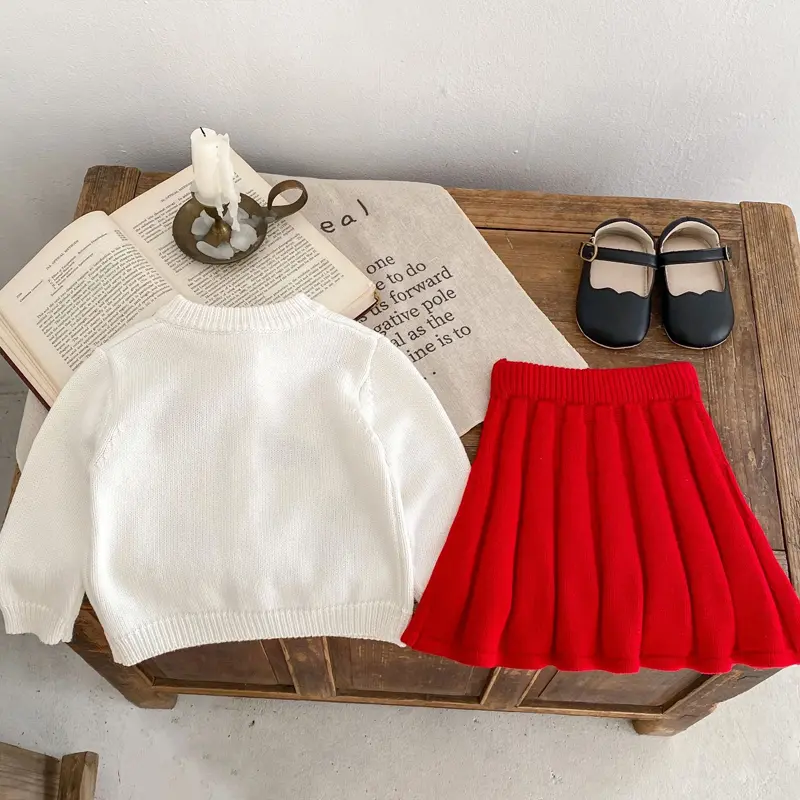 Autumn new baby clothing, 0-3 year old girl baby rose embroidered top+pleated skirt 2-piece set knitted sweater