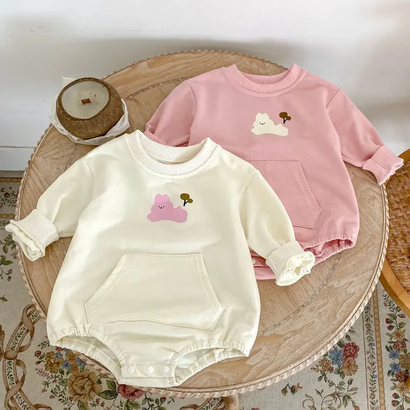Autumn baby clothing, 0-3 year old female baby, cute printed long sleeved hoodie jumpsuit, hoodie, and climbing suit