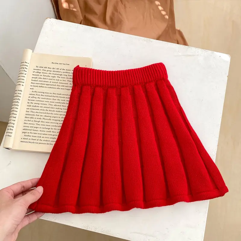 Autumn new baby clothing, 0-3 year old girl baby rose embroidered top+pleated skirt 2-piece set knitted sweater
