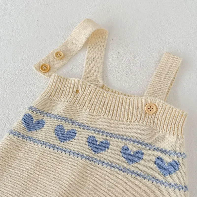 New autumn baby clothing, 0-3 year old baby girl jacquard love cotton yarn knitted jumpsuit jumpsuit climbing suit