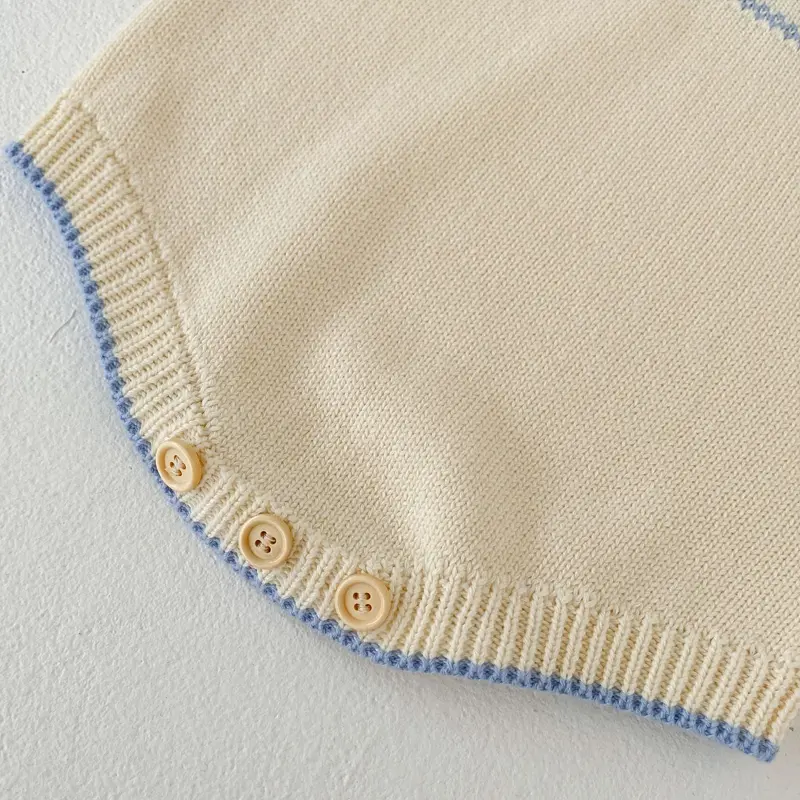 New autumn baby clothing, 0-3 year old baby girl jacquard love cotton yarn knitted jumpsuit jumpsuit climbing suit