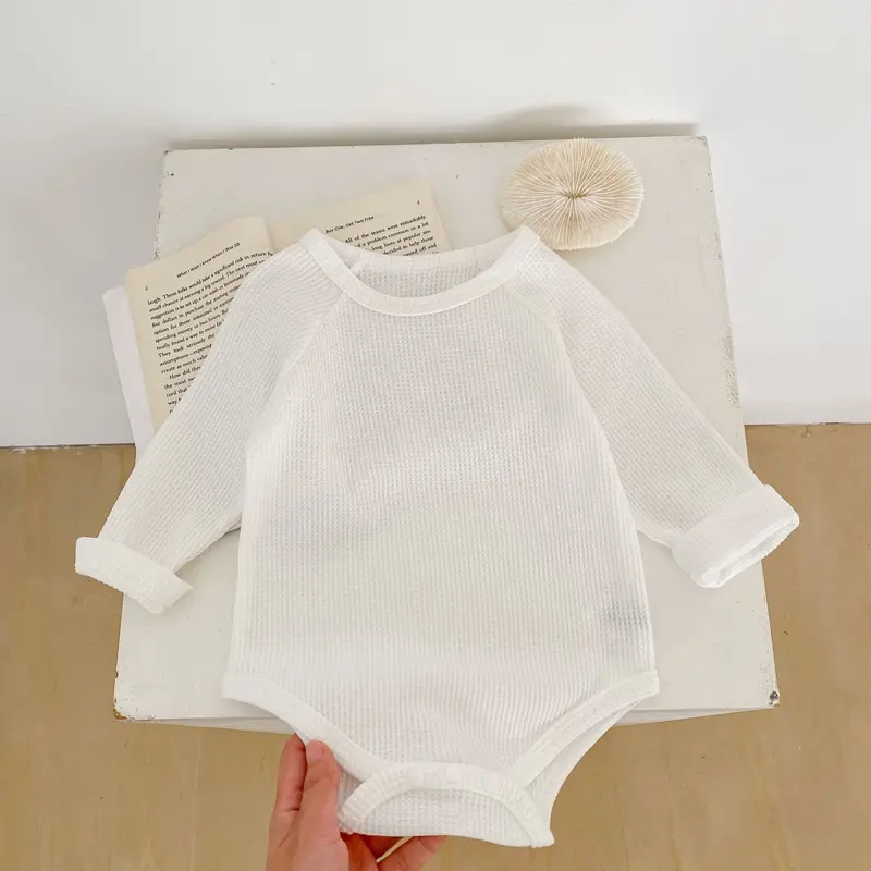 Spring and Autumn New Baby Clothing, 0-3 Year Old Boys and Girls, Versatile Base Long Sleeve jumpsuit