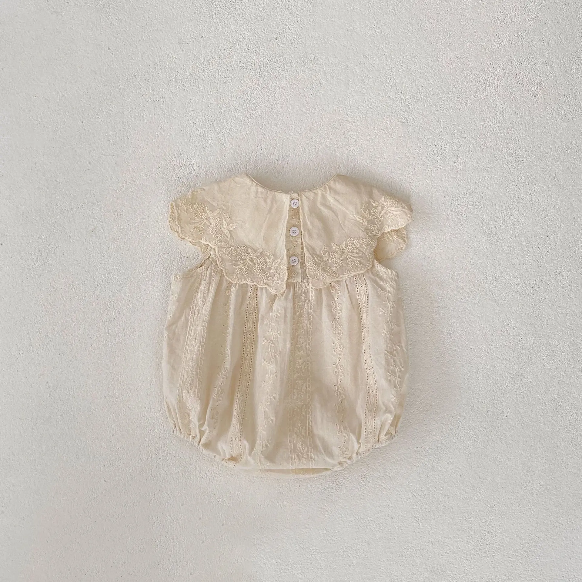 Summer New Baby Fashion Versatile Triangle Sweetheart Girl Baby Big Lace Collar Sleeveless Sweetheart Climbing Clothes Wrapped B