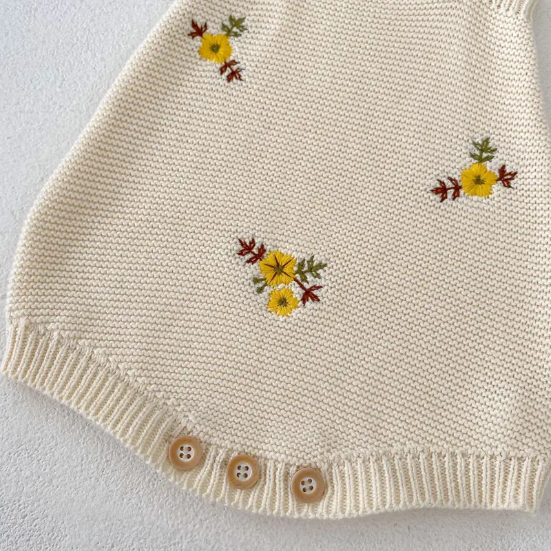 New autumn baby clothing, 0-3 year old female baby all cotton knitted embroidered knitted jumpsuit, crawling suit