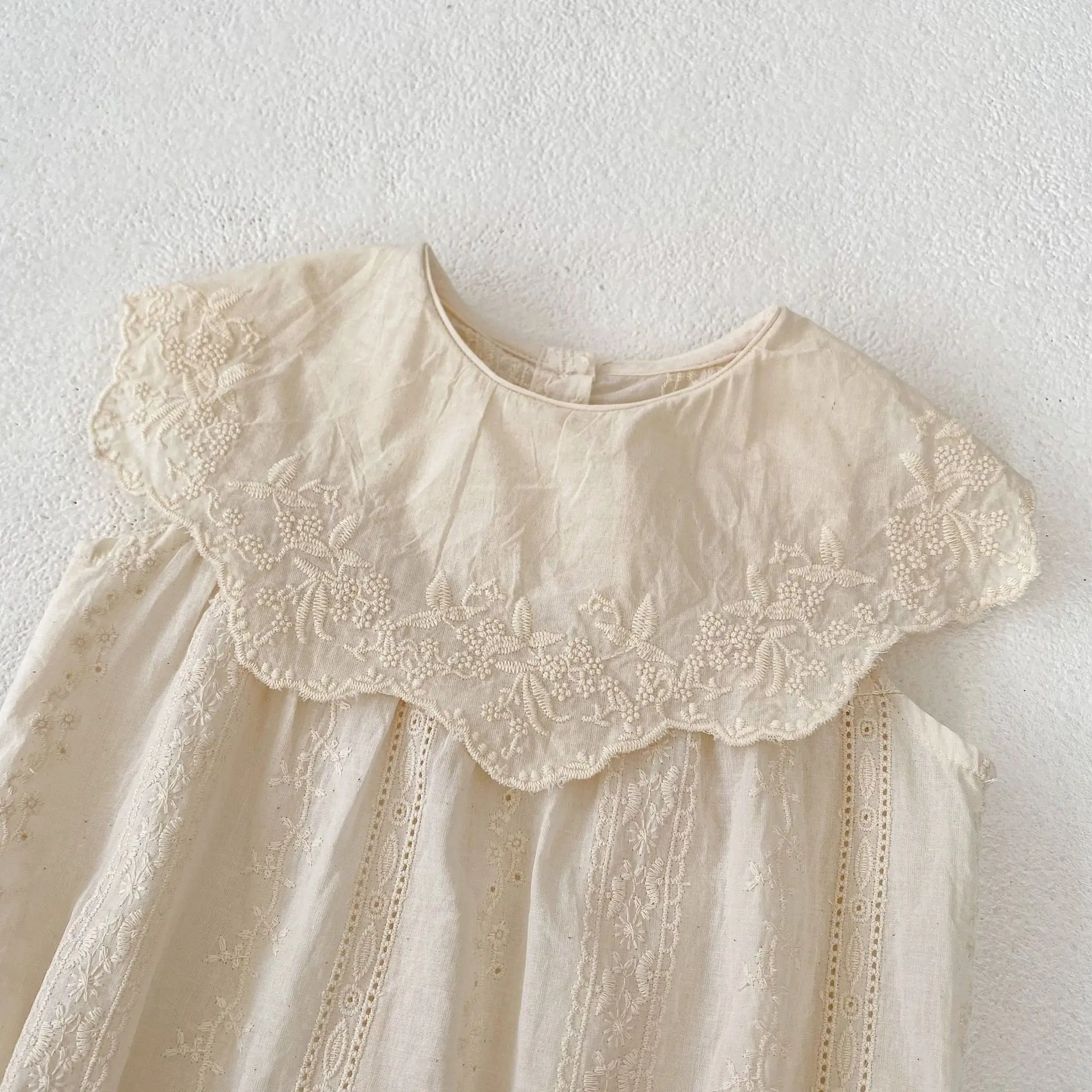 Summer New Baby Fashion Versatile Triangle Sweetheart Girl Baby Big Lace Collar Sleeveless Sweetheart Climbing Clothes Wrapped B