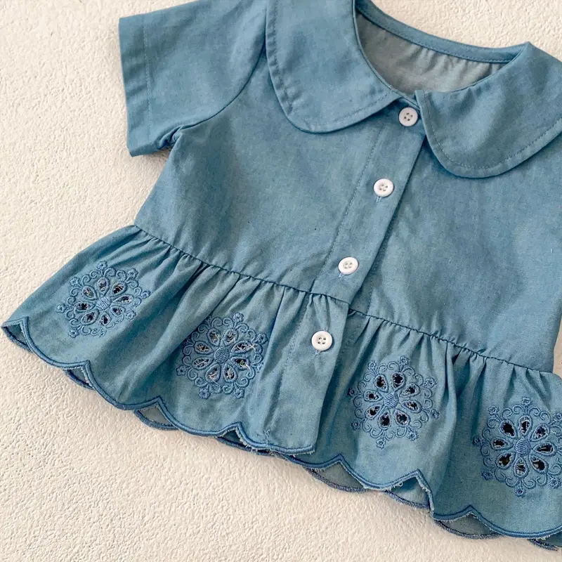 New summer baby clothing for girls aged 0-3. Two piece set of hollowed out embroidered denim top and buttocks pants