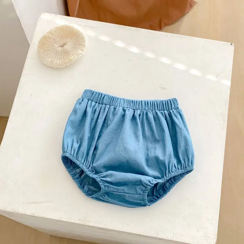 New summer baby clothing for girls aged 0-3. Two piece set of hollowed out embroidered denim top and buttocks pants