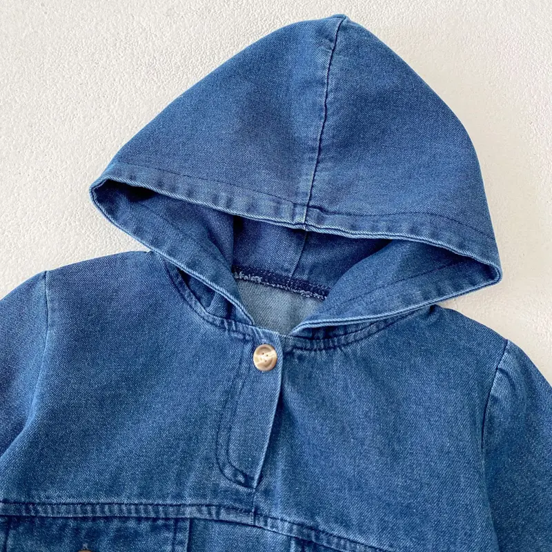 Autumn new baby clothing, 0-3 year old female baby, denim style hooded double pocket long sleeved triangle hoodie crawling suit