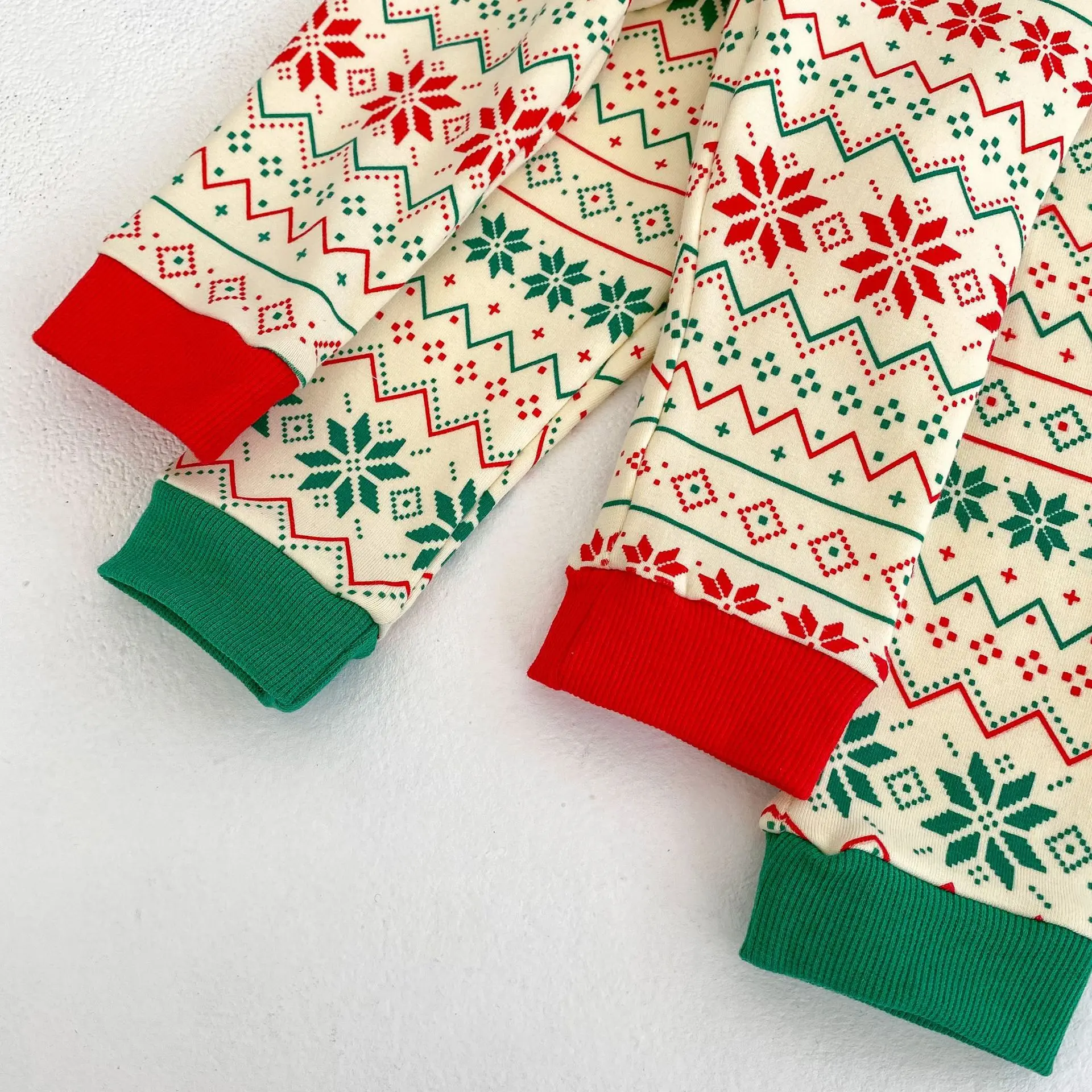 Autumn outfit new baby, children, boys and girls classic Christmas red green snowflake printed home clothing 2-piece set