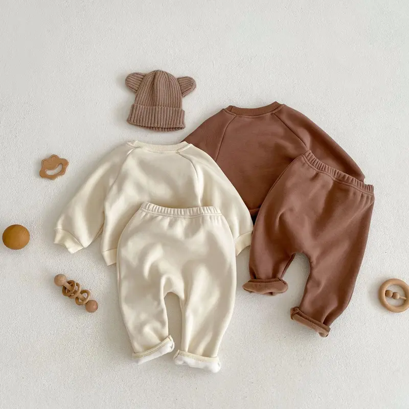 New winter baby clothing, 0-3 year old girls, rabbit print set with plush and thickened top+large PP pants 2-piece set