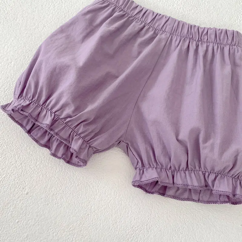 New summer baby clothing, 2-piece set for 0-3 year old girls with flying sleeves, embroidered top and buttocks shorts