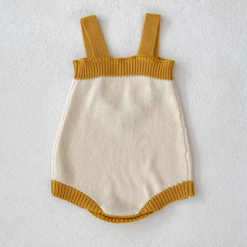 Autumn New Baby Clothing, 0-3 Year Old Girl, Flower Strap Knitted Sweetheart Jumpsuit