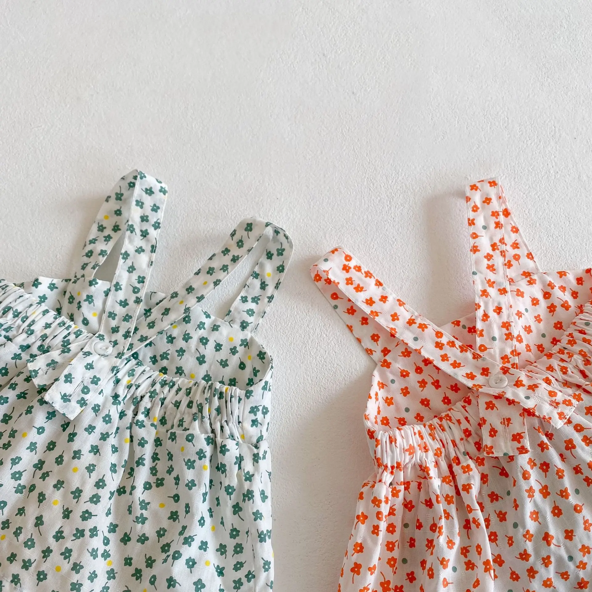 Instagram Summer New Sling Pullover Set Versatile Infant and Toddler Girl Baby Little Fragmented Flower Sling Top+Pants Set Two