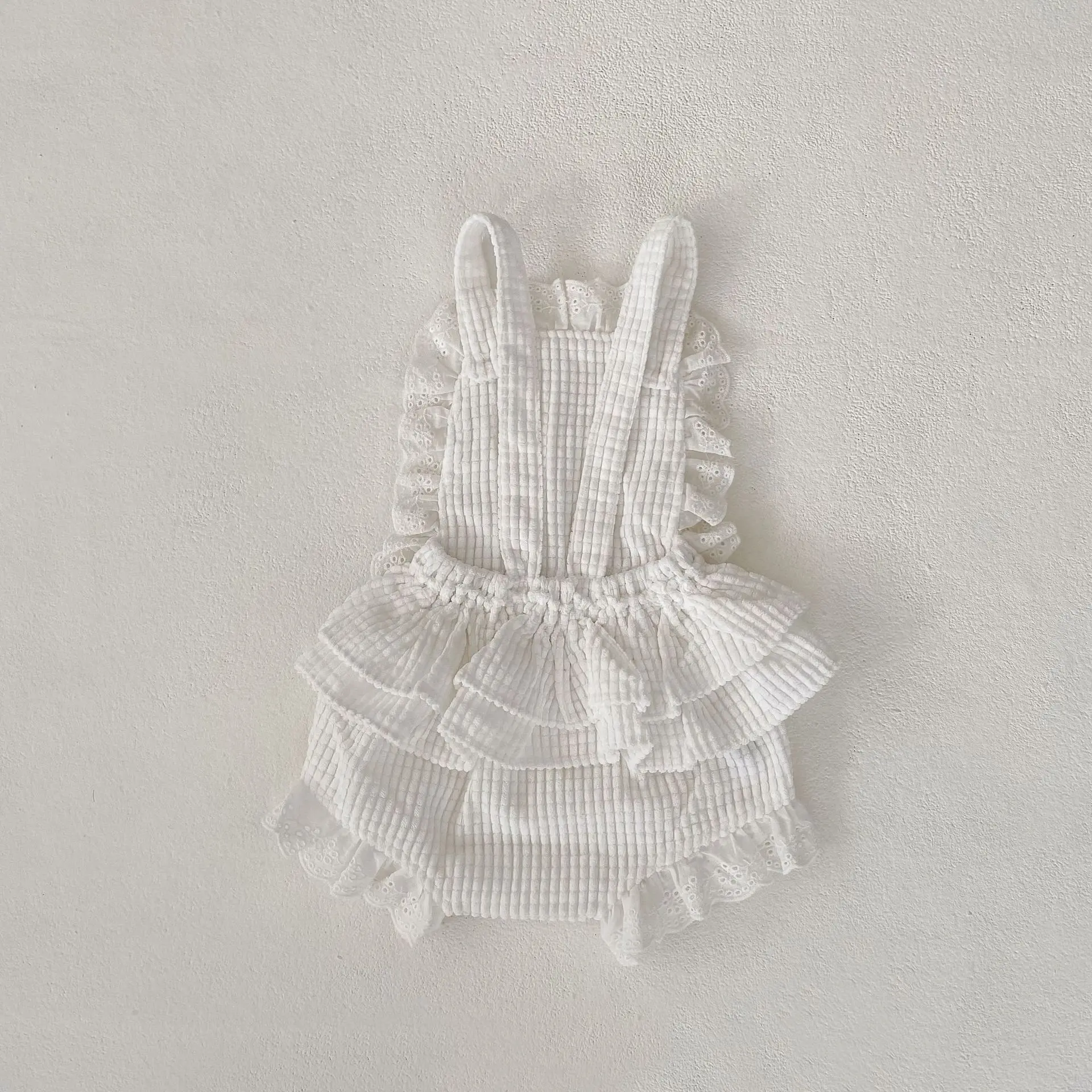 INS Spring and Autumn New Product Baby Triangle Sweetwear Female Baby Pure White Corduroy Lace Strap Sweetwear