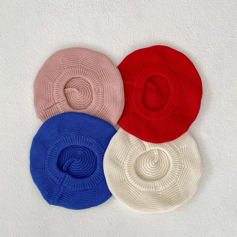 Winter new baby hats for boys and girls aged 0-3 years old, with multiple color options for berets