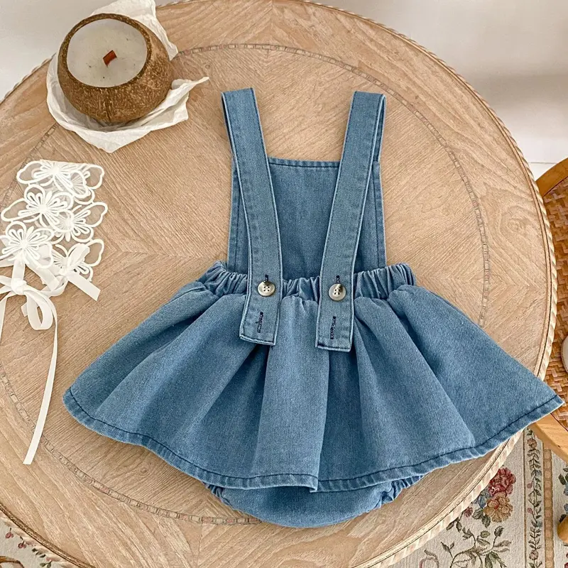 New autumn baby clothing, 0-3 year old girls, trendy A-line skirt, all cotton embroidered denim shoulder strap skirt, jumpsuit