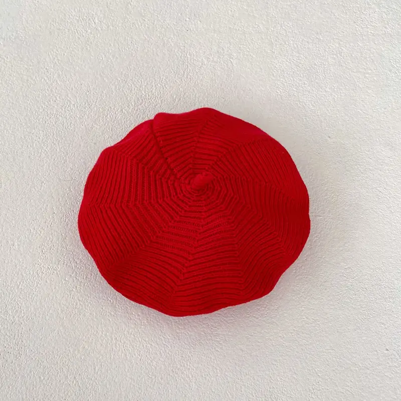 Winter new baby hats for boys and girls aged 0-3 years old, with multiple color options for berets